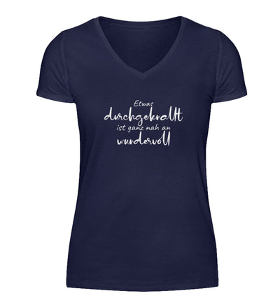 Etwas durchgeknallt  - V-Neck Damenshirt